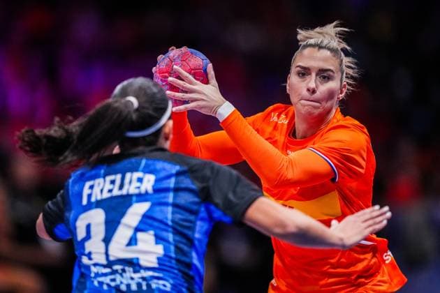 ROTTERDAM , 28-11-2025 , Rotterdam Ahoy , Womens World Championship, WM, Weltmeisterschaft Handball 2025 , match between Netherlands and Argentina , picture shows Netherlands player Estavana Polman Netherlands - Argentina (women)  x32235069x Copyright: