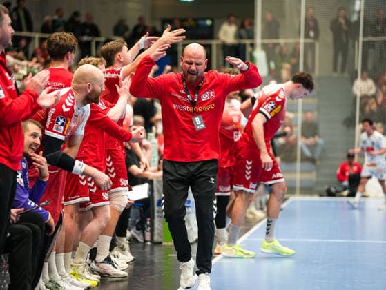 Daniel Haase TuSEM Essen, Coach is angry TuSEM Essen vs 1 VfL Luebeck Schwartau, Handball, 2 Bundesliga, Matchday 13, Season 2025 2026, 28 11 2025 TuSEM Essen vs 1 VfL Luebeck Schwartau, Handball, 2 Bundesliga, Matchday 13, Season 2025 2026, 28 11 2025 Essen Copyright: xEibner-Pressefoto DamianxKruczynx EP_DKI