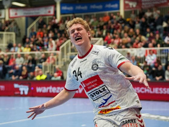 Thore Kjell Heinemann VfL Luebeck Schwartau, 34 cheers TuSEM Essen vs 1 VfL Luebeck Schwartau, Handball, 2 Bundesliga, Matchday 13, Season 2025 2026, 28 11 2025 TuSEM Essen vs 1 VfL Luebeck Schwartau, Handball, 2 Bundesliga, Matchday 13, Season 2025 2026, 28 11 2025 Essen Copyright: xEibner-Pressefoto DamianxKruczynx EP_DKI