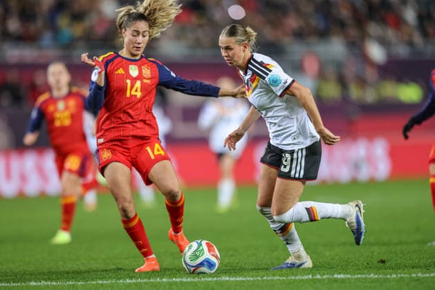 GER, Kaiserslautern, Germany vs Spain, international match, football, UEFA, 2025 2026 season, Womens Nations League, Fritz Walter Stadion, final, first leg in picture v l Laia Aleixandri Spain 14 , Klara Bühl Germany 19 DFB DFL REGULATIONS PROHIBIT ANY USE OF PHOTOGRAPHS AS IMAGE SEQUENCES AND OR QUASI VIDEO, 28 11 2025 Copyright: HMBxMedia HendrikxHamelau