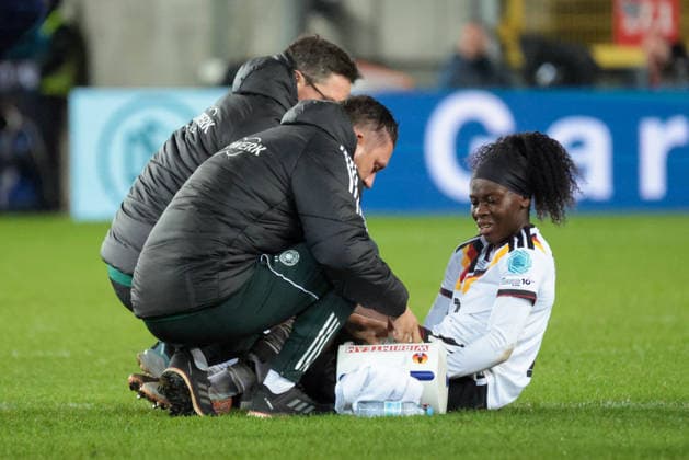 28 11 2025, xhettx, Football UEFA Women s Nations League Final First Leg , Germany Spain v l Anyomi Germany, 11 must be out injured DFL DFB REGULATIONS PROHIBIT ANY USE OF PHOTOGRAPHS as IMAGE SEQUENCES and or QUASI VIDEO Kaiserslautern