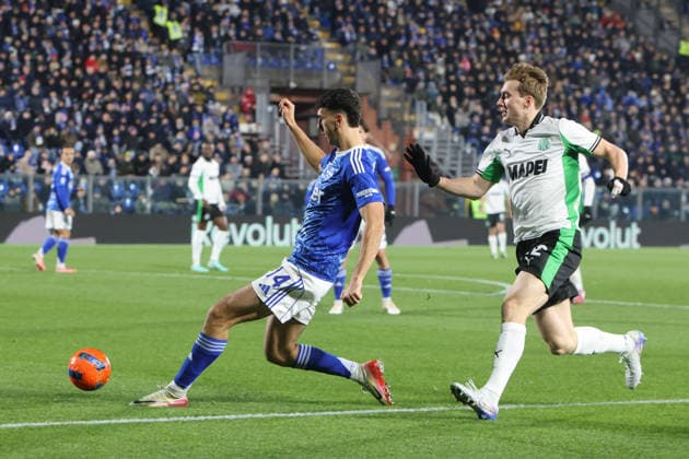 ComoÕs ComoÕs Jacobo Ramon during the Serie A soccer match between Como and Sassuolo at the Giuseppe Sinigaglia stadium in Como, north Italy - November 28, 2025 - Soccer.  Copyright: xAntonioxSaiai LaPressex