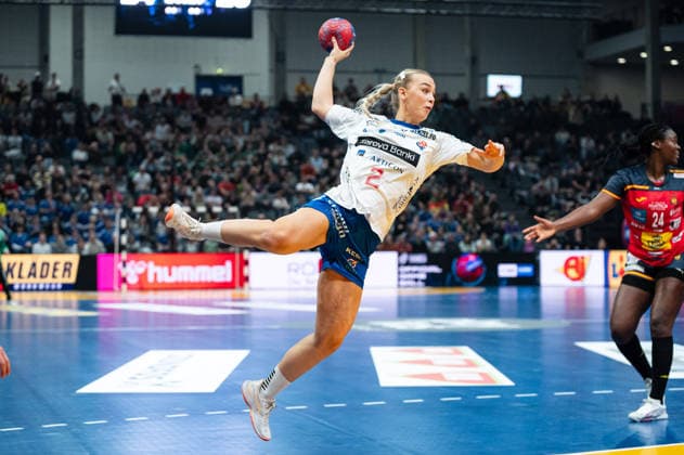 EGHOLM Elsa (2 Faroe Islands) takes a shot at goal during the IHF Women s Handball World Championship, WM, Weltmeisterschaft game between Spain and Faroe Islands at the SWT Arena in Trier, Germany Copyright: xMartinxPitschx xSPPx Sportspressphoto_SPR66792