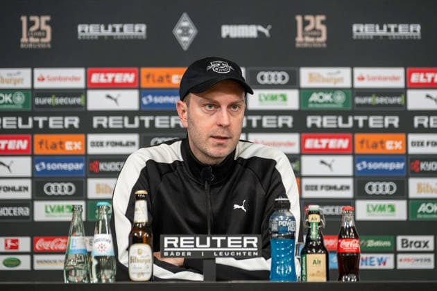 28 11 2025, Soccer 1 Bundesliga, Season 2025 2026, Matchday 12, Borussia Moenchengladbach RB Leipzig at Borussia Park in Moenchengladbach Ole Werner RB Leipzig, Head Coach at the press conference after the match Important notice According to the regulations of the DFL German Football League and the DFB German Football Association, it is prohibited to to utilize or have utilized photographs taken in the stadium and or of the match in the form of sequential images and or video-like photo series Foto Kirchner Media Thomas Haesler Copyright: xKirchner-Media ThomasxHaeslerx