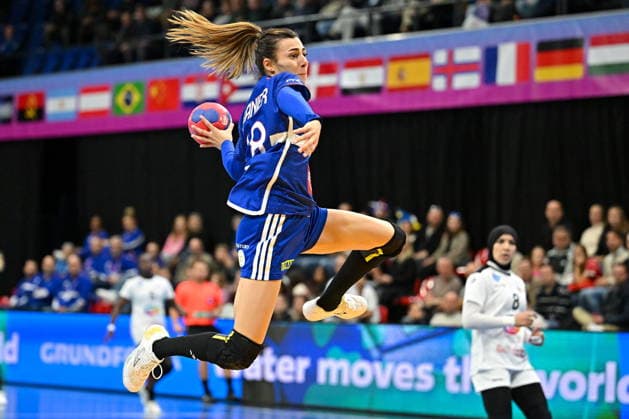 2025.11.28 s-Hertogenbosch pilka reczna kobiet Mistrzostwa Swiata Francja - Tunezja N z Lucie Granier Foto Lukasz Laskowski PressFocus 2025.11.28 s-Hertogenbosch IHF WomenÕs Handball World Championship, WM, Weltmeisterschaft France v Tunisia Lucie Granier Credit: Lukasz Laskowski PressFocus NEWSPIX.PL --- newspix.pl 