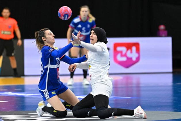2025.11.28 s-Hertogenbosch pilka reczna kobiet Mistrzostwa Swiata Francja - Tunezja N z Lucie Granier Foto Lukasz Laskowski PressFocus 2025.11.28 s-Hertogenbosch IHF WomenÕs Handball World Championship, WM, Weltmeisterschaft France v Tunisia Lucie Granier Credit: Lukasz Laskowski PressFocus NEWSPIX.PL --- newspix.pl 