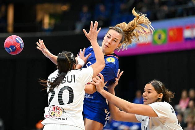 2025.11.28 s-Hertogenbosch pilka reczna kobiet Mistrzostwa Swiata Francja - Tunezja N z Clarisse Mairot Foto Lukasz Laskowski PressFocus 2025.11.28 s-Hertogenbosch IHF WomenÕs Handball World Championship, WM, Weltmeisterschaft France v Tunisia Clarisse Mairot Credit: Lukasz Laskowski PressFocus NEWSPIX.PL --- newspix.pl 