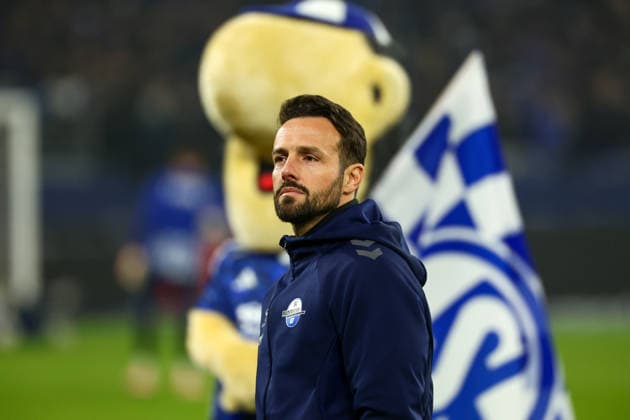 Gelsenkirchen, Veltins Arena, 28 11 25, GER, Men, 2 Bundesliga, Season 2025 2026, FC Schalke 04 SC Paderborn 07, Head Coach Ralf Kettemann SC Paderborn 07 DFB DFL REGULATIONS PROHIBIT ANY USE OF PHOTOGRAPHS AS IMAGE SEQUENCES AND OR QUASI VIDEO Copyright: JoachimxBywaletz xJB-Sportfoto