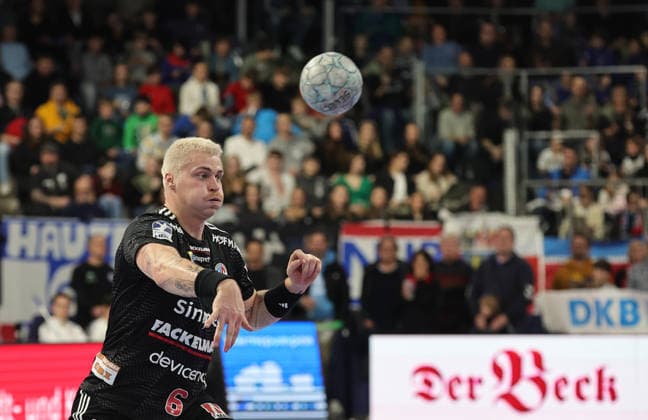 28 11 2025 Handball 1 Bundesliga DAIKIN HBL Season 2025 2026 14 Matchday HC Erlangen Metropolregion Nürnberg HCE TVB Stuttgart DaMa xdaxmax Marek Nissen 6, HC Erlangen HCE