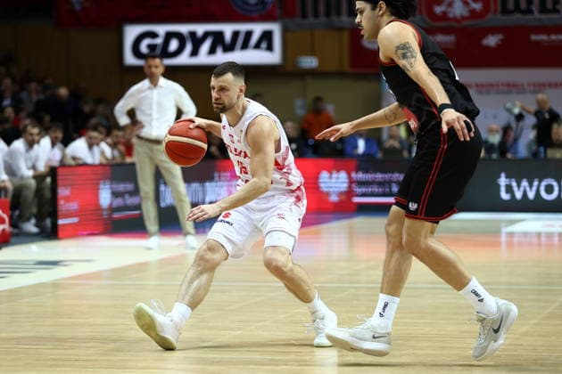 2025.11.28 Gdynia Koszykowka Kwalifikacje do Mistrzostw Swiata 2027 Polska - Austria N z Kamil Laczynski Erol Ersek Foto Piotr Matusewicz PressFocus 2025.11.28 Gdynia Basketball Poland - Austria Kamil Laczynski Erol Ersek Credit: Piotr Matusewicz PressFocus NEWSPIX.PL --- newspix.pl 