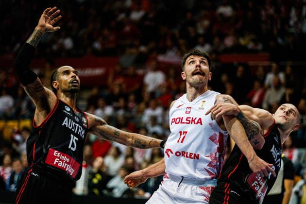 GDYNIA 28.11.2025 KWALIFIKACJE DO MISTRZOSTW SWIATA QUATAR 2027 MEZCZYZN MECZ: POLSKA - AUSTRIA WORLD CUP EUROPEAN QUALIFIERS QUATAR 2027 MENS GAME NZ Dominik Olejniczak , Sylven Joshua Landesberg , Edi Patekar , FOT. KRZYSZTOF POLACZYK 058SPORT.PL NEWSPIX.PL --- newspix.pl 