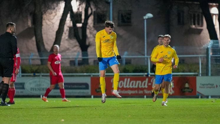 Soccer, Men, Season 2025 2026, Regionalliga Nordost, Matchday 17, FSV 63 Luckenwalde vs ZFC Meuselwitz, Friday 28 11 2025, Werner Seelenbinder Stadion Luckenwalde, In the picture Tim Maciejewski Luckenwalde celebrates his opening goal Brandenburg Germany