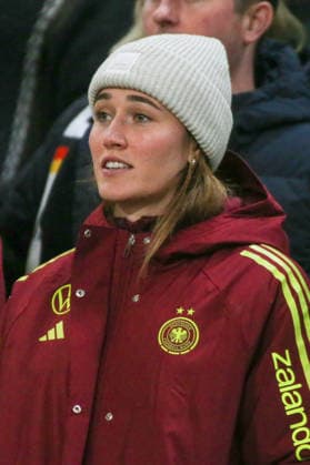 28 11 2025, xgrfx, Football UEFA Women s Nations League Final First Leg , Germany Spain v l Sydney Lohmann German Women s National Team DFL DFB REGULATIONS PROHIBIT ANY USE OF PHOTOGRAPHS as IMAGE SEQUENCES and or QUASI VIDEO Kaiserslautern
