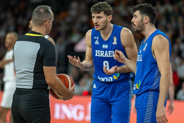Roman Sorkin Israel, 09 , Gur Lavi Israel, 04 , GER, Germany vs Isreal, FIBA, Basketball, World Cup 2027 European Qualifiers, Country Match, Round 1, Group E, 28 11 2025, GER, Germany vs Isreal, FIBA, Basketball, World Cup 2027 European Qualifiers, Country Match, Round 1, Group E, 28 11 2025 Neu Ulm Copyright: xEibner-Pressefotox EP_EER