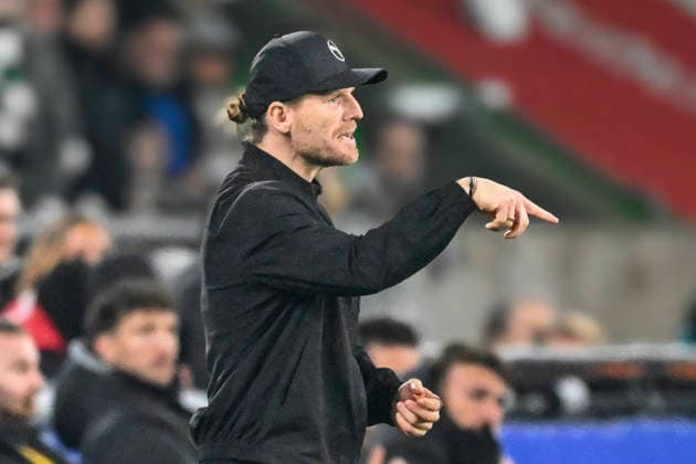 Eugen Polanski (Moenchengladbach) Gestik Geste gestikuliert Mimik starker Gesichtsausdruck Emotion. 28.11.2025 Fussball Borussia Moenchengladbach vs RB Leipzig, Borussia-Park, Moenchengladbach, DFB DFL REGULATIONS PROHIBIT ANY USE OF PHOTOGRAPHS AS IMAGE SEQUENCES AND OR QUASI-VIDEO Copyright: xpepphotox xHorstxMauelshagenx pep00321, pep_20251128_hm_211061