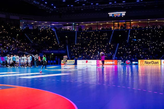 Handball I Women I World Championship I Preliminary round I Matchday 2 I Uruguay Germany I 28 11 2025 Light show in the time-out Stuttgart Porsche Arena Baden Württemberg Germany Copyright: xLobeca MaxxPetershansx