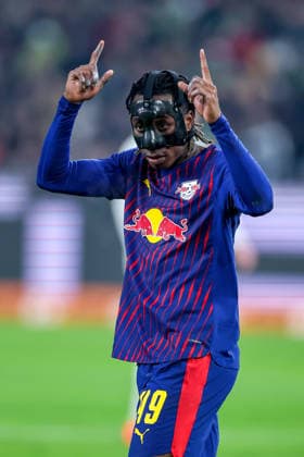 28 11 2025, Football, Borussia Mönchengladbach RB Leipzig, 1 Soccer Bundesliga, Matchday 12, Borussia Park, Season 2025 2026 Yan Diomande RB Leipzig 49 gesticulating gesture pointing up DFB regulations prohibit any use of photographs as image sequences and or quasi video North Rhine-Westphalia Germany