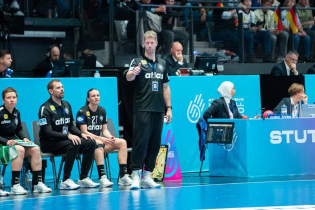 Handball I Women I World Championship I Preliminary round I 2 Matchday I Uruguay Germany I 28 11 2025 Markus Gaugisch Coach, Germany Stuttgart Porsche Arena Baden Württemberg Germany Copyright: xLobeca MaxxPetershansx