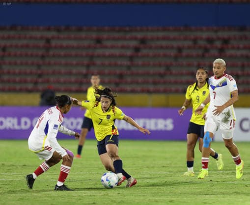 FBL CONMEBOL NATIONS LEAGUE ECUADOR VS VENEZUELA Quito, Friday, November 28, 2025 Match between Ecuador and Venezuela Femenino, for the 3rd date of the Conmebol Nations League, qualifier for the Womens World Cup, at the Estadio Olimpico Atahualpa Photos API Rolando Enriquez Quito Pichincha Ecuador Copyright: xROLANDOxENRIQUEZx