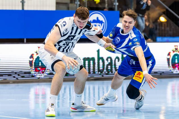 28 11 2025, GER, Handball, Men, Season 25 26, Daikin 1 Bl, 14 Matchday, ThSV Eisenach THW Kiel Lukas Laube THW Kiel , Oskar Joelsson ThSV Eisenach,3 99817 Eisenach Werner Assmann Halle Am Sportp Thueringen Germany