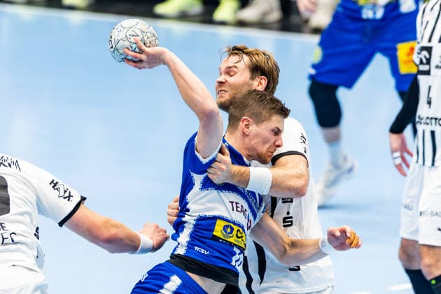 28 11 2025, GER, Handball, Men, Season 25 26, Daikin 1 Bl, 14 Matchday, ThSV Eisenach THW Kiel Lukas Laube THW Kiel , Petter Overby THW Kiel , Vincent Buechner ThSV Eisenach,74 99817 Eisenach Werner Assmann Halle Am Sportp Thueringen Germany