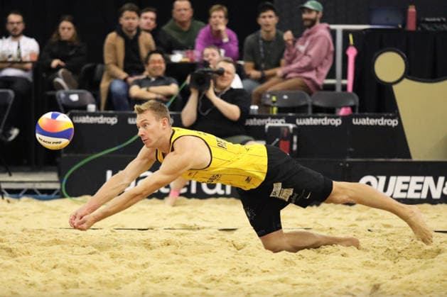 Jonas Reinhardt dives to return during the Queen & King Of The Court, Volleyball Crown Series at the Crystal Palace National Sports Centre, London, United Kingdom on 28 November 2025. Copyright: xJoshuaxSmithx 44320010
