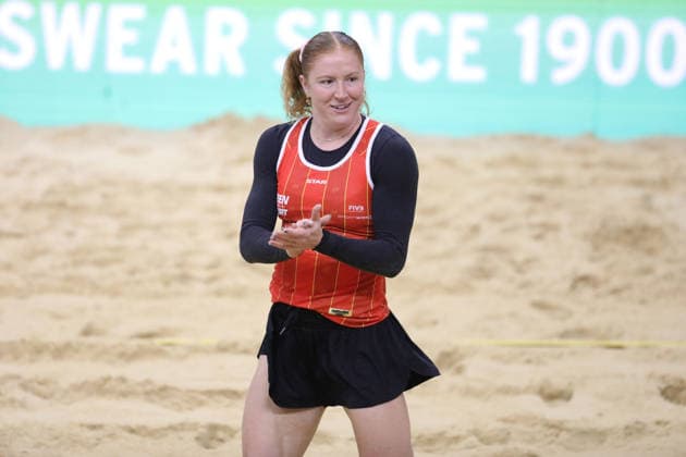 Chloe Loreen returns during the Queen & King Of The Court, Volleyball Crown Series at the Crystal Palace National Sports Centre, London, United Kingdom on 28 November 2025. Copyright: xJoshuaxSmithx 44320040