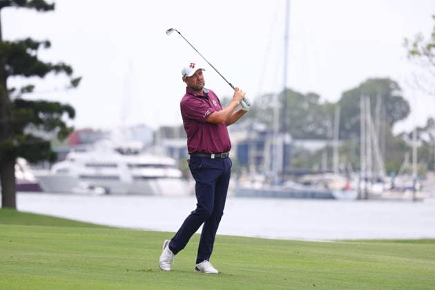 GOLF AUSTRALIAN PGA, Golf Herren Australia s Marc Leishman plays a shot on the 5th hole during the Australian PGA Championship at Royal Queensland Golf Club in Brisbane, Saturday, November 29, 2025. ( NO ARCHIVING, EDITORIAL USE ONLY BRISBANE QUEENSLAND AUSTRALIA  Copyright: xx 20251129177945455972
