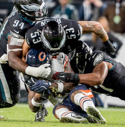 November 28, 2025, Philadelphia, Pennsylvania, USA: Philadelphia Eagles linebacker ZACK BAUN (53) and linebacker NAKOBE DEAN (17) makes a tackle on Chicago Bears running back D ANDRE SWIFT (4) during the NFL, American Football Herren, USA football matchup between the Chicago Bears and the Philadelphia Eagles at Lincoln Financial Field in Philadelphia. Cal Media Philadelphia USA - ZUMAcs17 20251128_faf_cs17_030 Copyright: xScottxSeriox