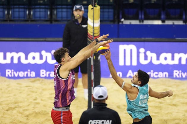 Teo Rotar blocks during the Queen & King Of The Court, Volleyball Crown Series at the Crystal Palace National Sports Centre, London, United Kingdom on 28 November 2025. Copyright: xJoshuaxSmithx 44320058