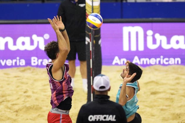 Teo Rotar blocks during the Queen & King Of The Court, Volleyball Crown Series at the Crystal Palace National Sports Centre, London, United Kingdom on 28 November 2025. Copyright: xJoshuaxSmithx 44320059
