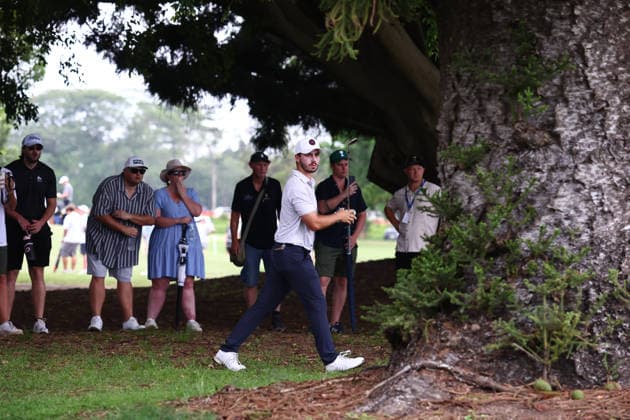 GOLF AUSTRALIAN PGA, Golf Herren Spain s Josele Ballester plays a shot on the 5th hole during Round 3 of the Australian PGA Championship at Royal Queensland Golf Club in Brisbane, Saturday, November 29, 2025. ( NO ARCHIVING, EDITORIAL USE ONLY BRISBANE QUEENSLAND AUSTRALIA  Copyright: xJASONxO BRIENx 20251129189307050047