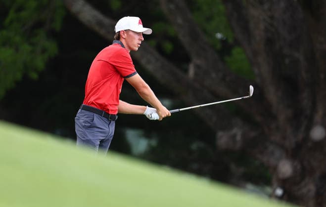 GOLF AUSTRALIAN PGA, Golf Herren Spain s David Puig plays a shot on the 5th hole during Round 3 of the Australian PGA Championship at Royal Queensland Golf Club in Brisbane, Saturday, November 29, 2025. ( NO ARCHIVING, EDITORIAL USE ONLY BRISBANE QUEENSLAND AUSTRALIA  Copyright: xx 20251129168679928149