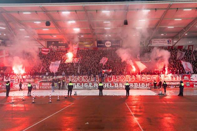 Regionalliga Nordost FC Rot Weiß Erfurt vs FC Carl Zeiss Jena Erfurt 28 11 2025 FC Rot Weiß Erfurt Fans Regionalliga Nordost FC Rot Weiß Erfurt vs FC Carl Zeiss Jena Steigerwaldstadion Erfurt 28 11 2025 Copyright: xBEAUTIFULxSPORTS Duehringx