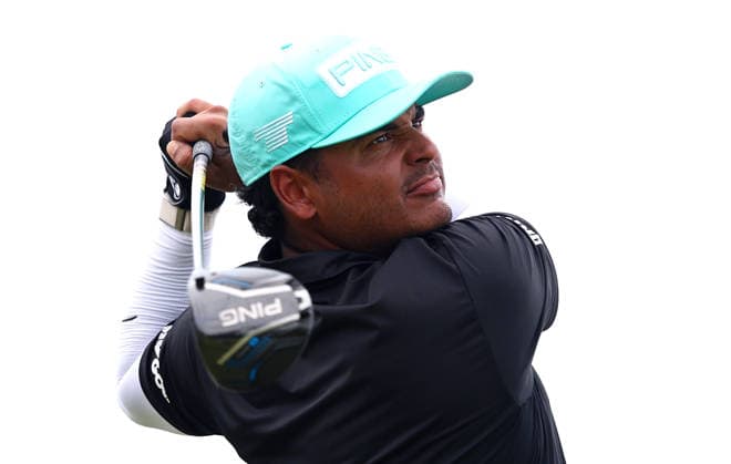 GOLF AUSTRALIAN PGA, Golf Herren Sebastian Munoz of Columbia plays a shot on the 5th hole during Round 3 of the Australian PGA Championship at Royal Queensland Golf Club in Brisbane, Saturday, November 29, 2025. ( NO ARCHIVING, EDITORIAL USE ONLY BRISBANE QUEENSLAND AUSTRALIA  Copyright: xx 20251129114689516872