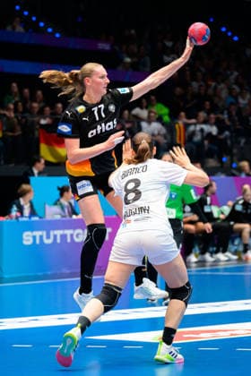 Handball, Womens World Championship, Group C Uruguay Germany Viola Leuchter Germany , Camila Bianco Castiella Uruguay Stuttgart Porsche Arena Baden Württemberg Germany