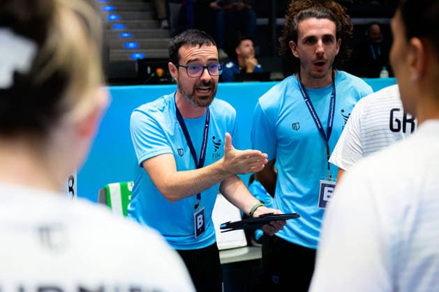 Handball, Womens World Championship, Group C Uruguay Germany Coach Ignacio Cabrera Quercini Stuttgart Porsche Arena Baden Württemberg Germany