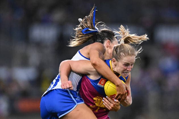 AFLW GRAND FINAL, Isabel Dawes of Brisbane Lions (right) in action during the AFLW Grand Final match between the North Melbourne Kangaroos and the Brisbane Lions at Ikon Park in Melbourne, Saturday, November 29, 2025. ( NO ARCHIVING, EDITORIAL USE ONLY MELBOURNE VICTORIA AUSTRALIA  Copyright: xJAMESxROSSx 20251129114125816754