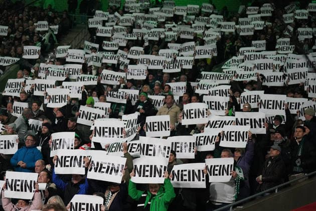 Football, 1 BL Season 2025 2026 Borussia Mönchengladbach vs RB Leipzig , 28 11 2025, Stadion im Borussia Park Mönchengladbach, , Borussia Mönchengladbach Fans say No, No