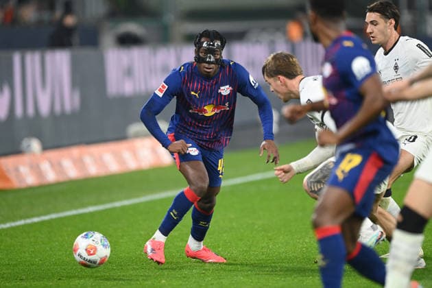 Yan DIOMANDE L vs Luca NETZ MG Action, duel, Football 1 Bundesliga Season 2025 2026, 12 Matchday, Matchday12, matchday12, Borussia Moenchengladbach MG RB Leipzig L 0 0 on 28 11 2025 BORUSSIA PARK Moenchengladbach DFL regulations prohibit any use of photographs as image sequences and or quasi video ÃÂ