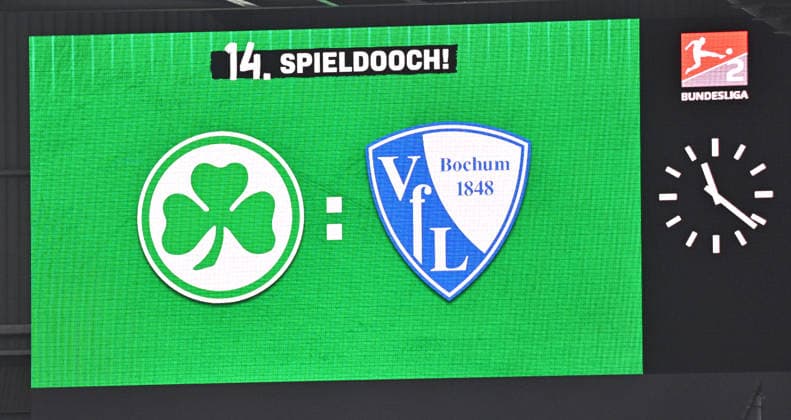 29 11 2025 Soccer Season 2025 2026 2 Soccer Bundesliga 14 Matchday SpVgg Greuther Fürth Kleeblatt VfL Bochum Sportfoto Zink MeZi xmexzix DFL regulations prohibit any use of photographs as image sequences and or quasi video only for editorial use Feature Impression Symbolbild Symbol photo Scoreboard
