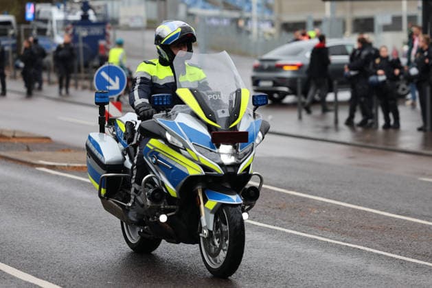 29 11 2025, Football, Men, 3 League, Season 2025 2026, 1 FC Saarbrücken Rot Weiss Essen, The police operation around the Ludwigsparkstadion, A police motorcycle in action Saarbrücken Ludwigsparkstadion Saarland Germany DEU Copyright: xSebastianxBachx