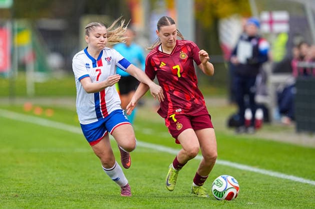 29 11 2025, xydrx, Football, International, European Championship Qualification U19 Women, Germany Faroe Islands, Sportschule Wedau Jakobina Bergsdottir FRO 7 in duel against Zoe Schick GER 7 DFB regulations prohibit any use of photographs as image sequences and or quasi video Photo xYannisxDreimannxPressefotokochx Nordrhein Westfahlen Germany