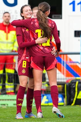 29 11 2025, xydrx, Football, International, European Championship Qualification U19 Women, Germany Faroe Islands, Sportschule Wedau Goal celebration after the goal to 7 0 for Germany by scorer Lotta Wrede GER 8 together with Maj Schneider GER 15 DFB regulations prohibit any use of photographs as image sequences and or quasi video Photo xYannisxDreimannxPressefotokochx Nordrhein Westfahlen Germany