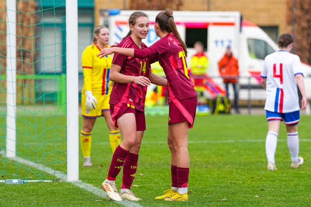 29 11 2025, xydrx, Football, International, European Championship Qualification U19 Women, Germany Faroe Islands, Sportschule Wedau Goal celebration after the goal to 8 0 for Germany by scorer Maria Penner GER 14 together with Helen Boerner GER 17 DFB regulations prohibit any use of photographs as image sequences and or quasi video Photo xYannisxDreimannxPressefotokochx Nordrhein Westfahlen Germany