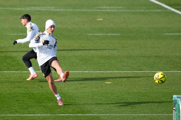 November 29, 2025, Valdebebas, Madrid, Spain: Arda Guler during the training day of Real Madrid ahead the Spanish League, LaLiga EA Sports, football match against Girona FC at Ciudad Deportiva Real Madrid on November 29, 2025, in Valdebebas, Madrid, Spain. Valdebebas Spain - ZUMAa181 20251129_zaa_a181_012 Copyright: xOscarxJ.xBarrosox