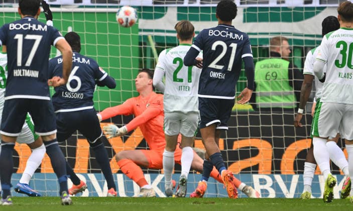 29 11 2025 Soccer Season 2025 2026 2 Soccer Bundesliga 14 Matchday SpVgg Greuther Fürth Kleeblatt VfL Bochum Sportfoto Zink xwoxzix DFL regulations prohibit any use of photographs as image sequences and or quasi video only for editorial use Ibrahima Sissoko 6, VfL Bochum scores Goal Goal shot to 0 1