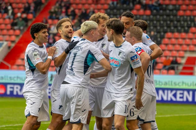 Ingolstadt, Germany 29 November 2025 3 Liga 2025 2026 FC Ingolstadt 04 vs TSG 1899 Hoffenheim II In the picture in the Traube Goalscorer Valentin Lässig Laessig TSG II cheers with his teammates after his goal to 0 1, DFB regulations prohibit any use of photographs as image sequences and or quasi video Audi Sportpark Bayern Copyright: xFotostandx xSchäferx