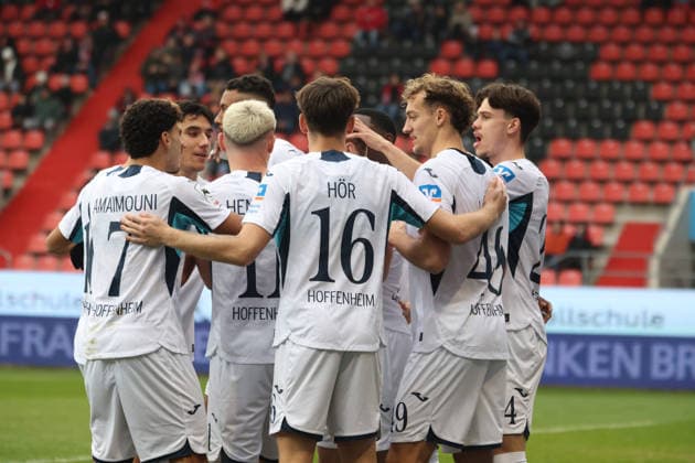 Ingolstadt, Germany 29 November 2025 3 Liga 2025 2026 FC Ingolstadt 04 vs TSG 1899 Hoffenheim II In the picture in the Traube Goalscorer Valentin Lässig Laessig TSG II cheers with his teammates after his goal to 0 1, DFB regulations prohibit any use of photographs as image sequences and or quasi video Audi Sportpark Bayern Copyright: xFotostandx xSchäferx