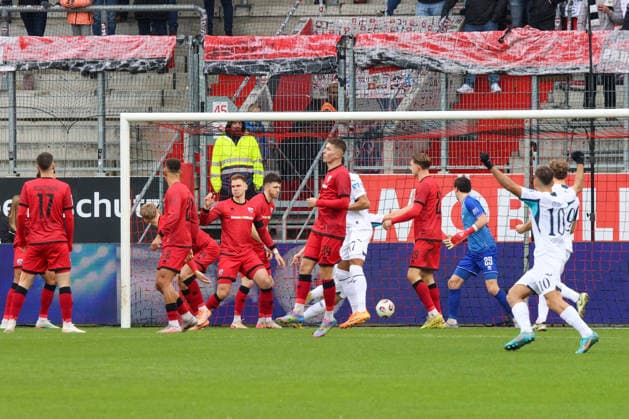 Valentin Laessig TSG Hoffenheim II, Nr 6 scores here to 0 1 in the first minute of the match at the match FC Ingolstadt 04 vs TSG Hoffenheim II, Soccer on 29 11 2025, DFB regulations prohibit any use of photographs as image sequences and or quasi video GER, Soccer, 3 Liga, Matchday 16, 1 FC Ingolstadt vs TSG Hoffenheim II, Soccer, 29 11 2025, Audi Sportpark Ingolstadt Copyright: xEibner-Pressefoto OliverxSTRISCHx EP-OSH